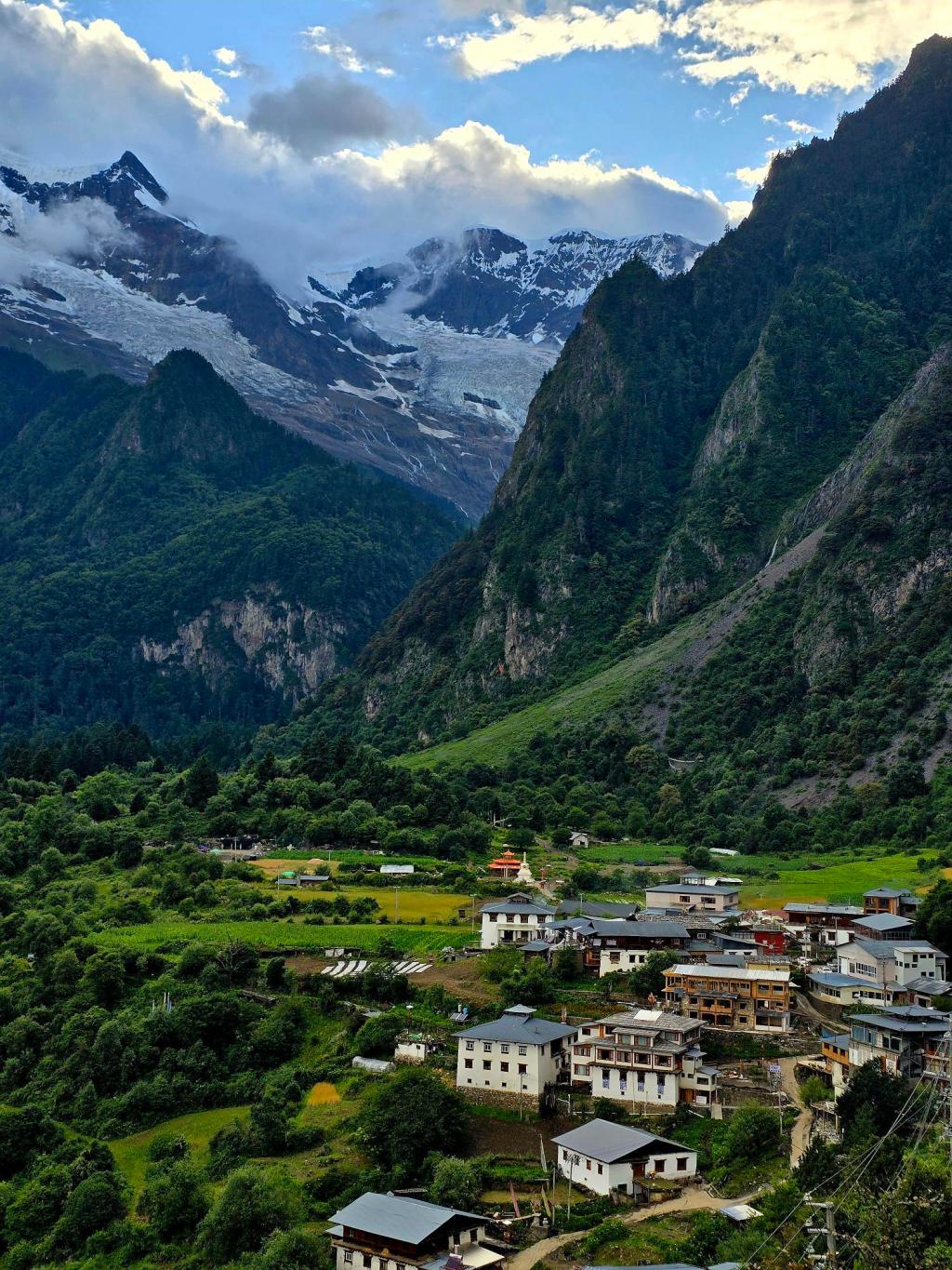 Inside the Shadow of&nbsp;Meili