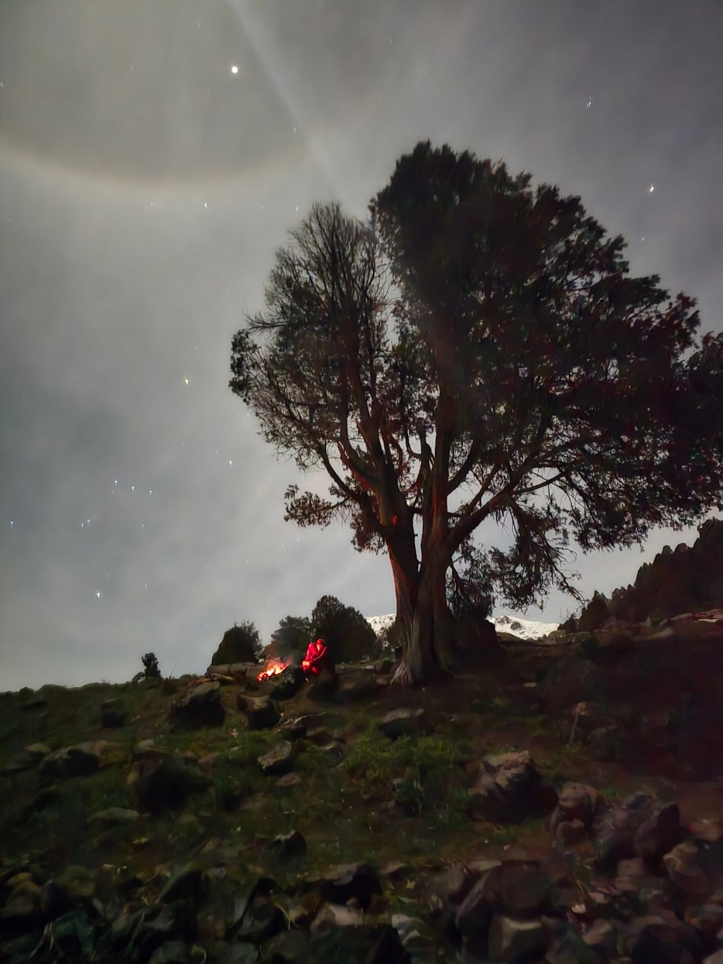 Timurdara Again: Firelight, Moon Halo, and a Night by the&nbsp;Lake